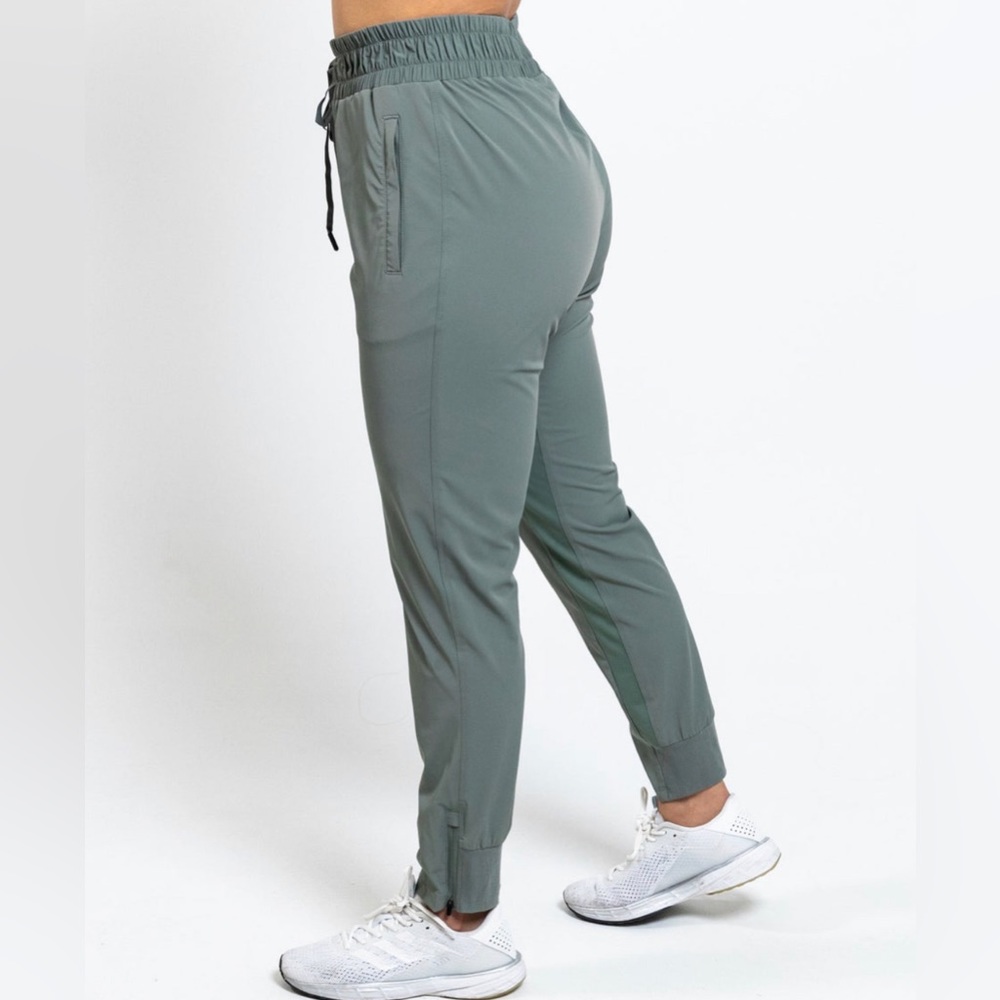 Modiv joggers - Picture 2 of 3